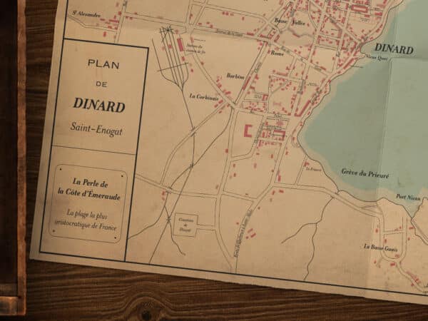 Plan de la ville de Dinard en 1900, où se déroule la chasse au trésor de Secret de famille